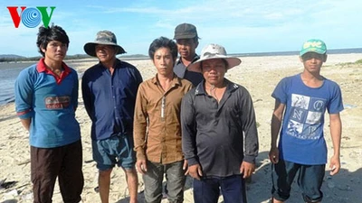 13 ngư dân bị Trung Quốc bắt giữ đã về đến Quảng Bình