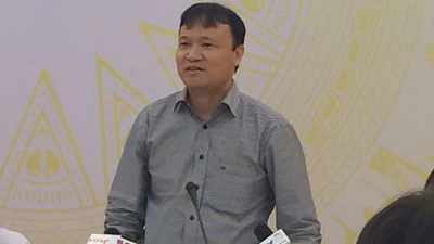 Bộ Công Thương lên tiếng về clip nghi vấn cán bộ nhận tiền lót tay