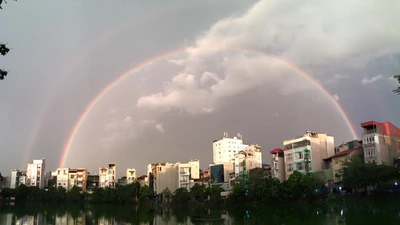 Chùm ảnh Hà Nội tơi tả đón cầu vồng sau cơn giông bất ngờ 