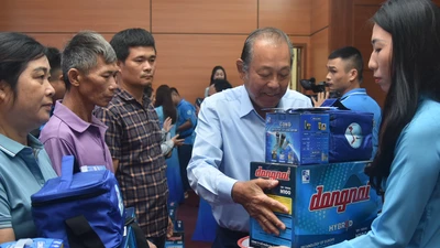 Đang diễn ra chương trình ‘Cùng ngư dân thắp sáng đèn trên biển’ tại Quảng Bình