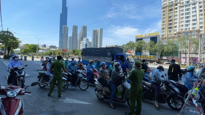 TP.HCM: người dân ra đường nhiều hơn do nới lỏng?