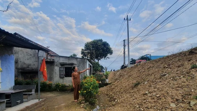 Quốc lộ nâng cấp, nhà dân biến thành hầm, thành hang