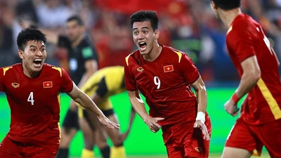 Tiến Linh ghi bàn thắng duy nhất giúp U-23 Việt Nam vào chung kết. 