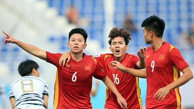 Tiến Long (6) với bàn gỡ hòa tuyệt đẹp trong trận U-23 Việt Nam - U-23 Hàn Quốc 1-1.