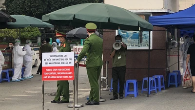 Kiểm soát chặt ổ dịch COVID-19 ở Bệnh viện Bạch Mai 