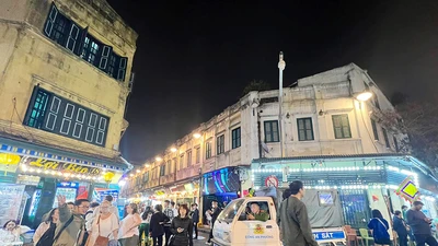 Hà Nội ra quân kiểm tra, xử lý vi phạm trật tự vỉa hè