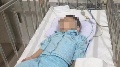 Bé trai 1 tuổi bị bạo hành dã man đã được xuất viện