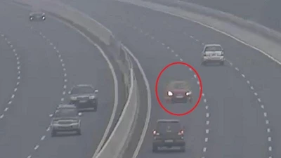 Phạt 7,5 triệu tài xế chạy xe ngược chiều trên cao tốc