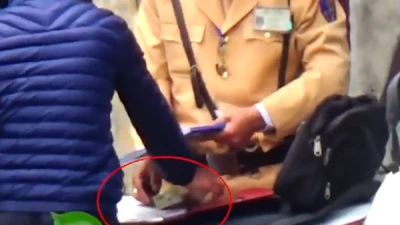 Thông tin mới vụ một loạt CSGT Hà Nội nghi mãi lộ