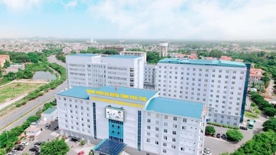 Một cán bộ y tế Phú Thọ nộp lại hơn 2 tỉ đồng nhận 'lót tay' từ Việt Á