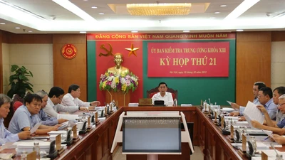 Kỷ luật Thứ trưởng Nguyễn Hữu Độ, cùng nhiều cán bộ của Bộ Giáo dục và Đào tạo 