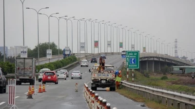 Lưu thông trên cao tốc thế nào an toàn?