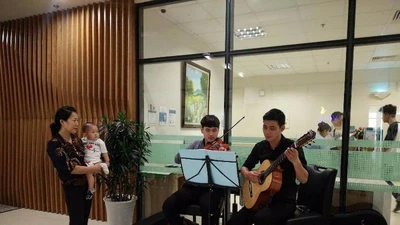 Bệnh viện chơi nhạc sống phục vụ bệnh nhân