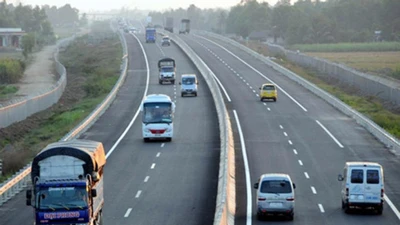 Lưu thông trên cao tốc phải tuân thủ những quy tắc nào?