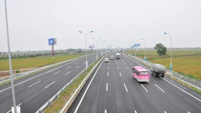 Vào ra đường cao tốc sao cho đúng luật?