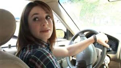 Không được lùi ô tô trong trường hợp nào?