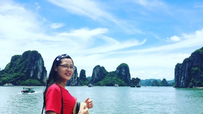 Tác giả trong một chuyến du lịch. Ảnh: NVCC