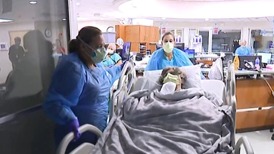 Một phụ nữ 82 tuổi, chưa đi tiêm vaccine, đã nhiễm COVID-19 và phải nhập viện ở bang Mississippi, Mỹ. Ảnh: CNN