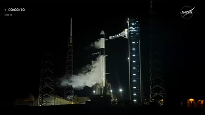 Tên lửa đẩy SpaceX Falcon 9 đưa 4 phi hành gia của sứ mệnh Crew-12 lên Trạm vũ trụ quốc tế ISS hôm 13-2. Ảnh chụp màn hình: NASA