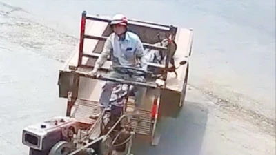Trộm xe công nông mang về nhà sơn lại màu khác