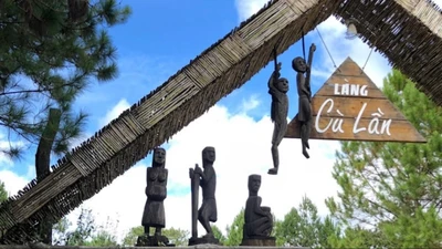 3 du khách Hàn Quốc thương vong, 1 người mất tích do lũ cuốn ở Làng Cù Lần