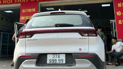 Đấu giá biển số xe ô tô: Mức giá khởi điểm chiếm khoảng 3-4% giá trị xe