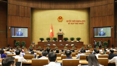 Quốc hội đồng ý giảm thuế xăng dầu về 0 đến 30-6