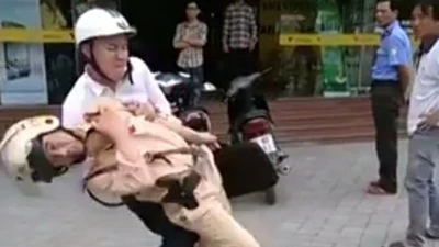 Bắt kẻ tấn công CSGT