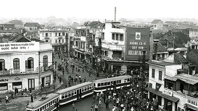 Nhắc Hà Nội, lại nhớ vang bóng một thời