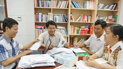 À RA THẾ: 8 giờ 30 thứ Bảy 12-9, trao giải bốn đợt thi