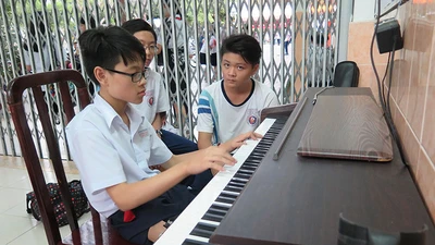 Dàn nhạc công cộng và cậu học trò đặc biệt 