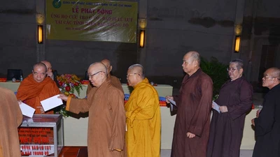 TP.HCM ủng hộ trên 23 tỉ đồng cho vùng lũ 