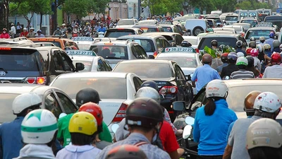 Bí thư Thăng: ‘Giải quyết ngay kẹt xe để yên dân’