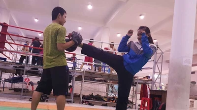 Lớp dạy võ miễn phí của thầy Định