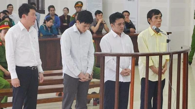 Chìm tàu trên sông Hàn: Anh rể, em vợ đổ tội nhau