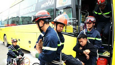 Kỹ năng thoát hiểm khi xe khách gặp nạn 