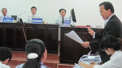 Biết thân chủ giết người, luật sư vẫn không tố cáo (!?)