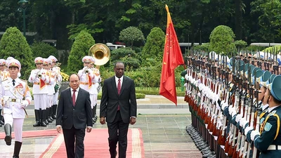 Thủ tướng hội đàm với thủ tướng Mozambique