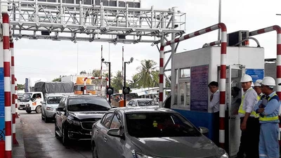 Trạm thu phí Cai Lậy: Chờ Chính phủ lên tiếng