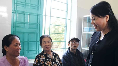 Bộ trưởng Y tế Nguyễn Thị Kim Tiến: Giữ lửa cho ngành y