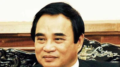 Các sai phạm của ông Văn Hữu Chiến