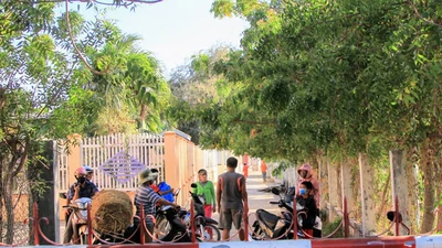 100 chiến sĩ dồn sức chống dịch tại Văn Lâm 3