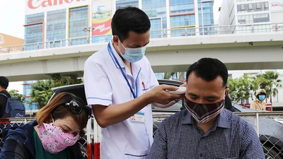 Tiếp tục siết việc cách ly xã hội để chống dịch