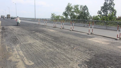 Phân luồng giao thông 1 chiều qua cầu Rạch Miễu