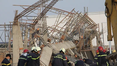 Sập tường công trình ở Đồng Nai, nhiều người chết