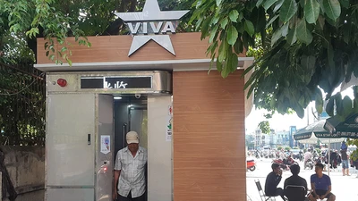 Dân hài lòng với nhà vệ sinh hiện đại miễn phí