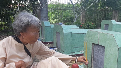 Nữ thương binh bán vé số lấy tiền trùng tu nghĩa trang