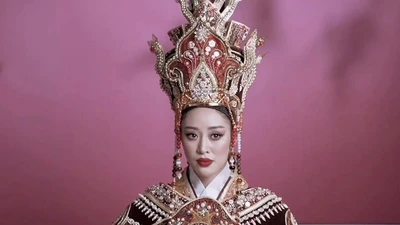 Video: Hoa hậu Khánh Vân hóa thân thành thái hậu Dương Vân Nga