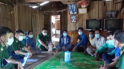 Video: Tăng cường tuyên truyền bầu cử ở biên giới 