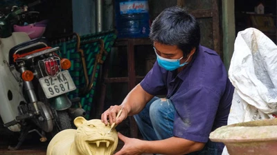Video: Độc đáo tượng hổ làm bằng đất sét ở Hội An